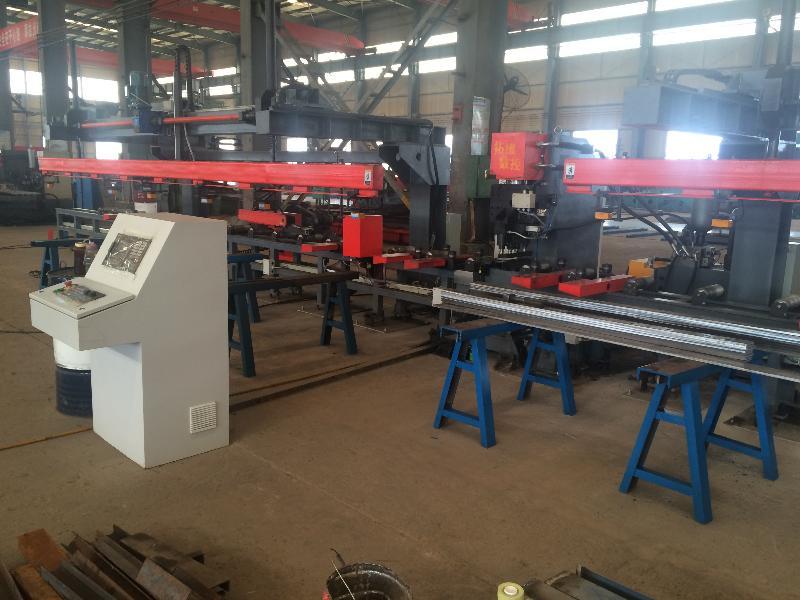 山東拓維機(jī)械制造有限公司,汽車(chē)大梁沖,汽車(chē)小梁沖,鋼模板沖孔,鋼模板加工設(shè)備,汽車(chē)橫梁沖,數(shù)控平板沖孔機(jī),中厚板數(shù)控沖床,數(shù)控沖鉆復(fù)合機(jī),汽車(chē)縱梁沖,縱梁自動(dòng)化生產(chǎn)線,中厚板沖割復(fù)合機(jī),平地機(jī)刀片沖鉆生產(chǎn)線 山東拓維機(jī)械制造有限公司,汽車(chē)大梁沖,汽車(chē)小梁沖,鋼模板沖孔,鋼模板加工設(shè)備,汽車(chē)橫梁沖,數(shù)控平板沖孔機(jī),中厚板數(shù)控沖床,數(shù)控沖鉆復(fù)合機(jī),汽車(chē)縱梁沖,縱梁自動(dòng)化生產(chǎn)線,中厚板沖割復(fù)合機(jī),平地機(jī)刀片沖鉆生產(chǎn)線